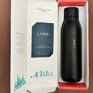 BRAND NEW in box  - Larq Self cleaning water bottle. 25oz - BLACK